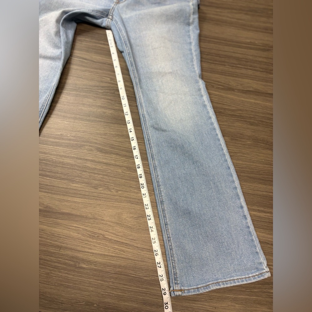 Old Navy Mid Rise Wow Boot Cut Size 16 - Picture 2 of 8
